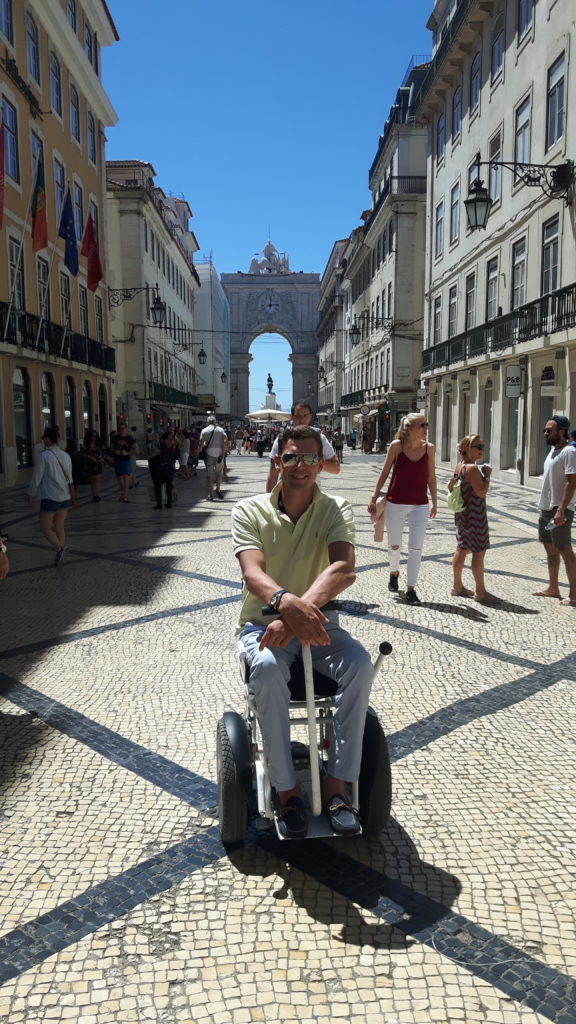 wózek elektryczny, wózek inwalidzki, Lizbona, Portugalia, podróże dla niepełnosprawnych, turystyka bez barier