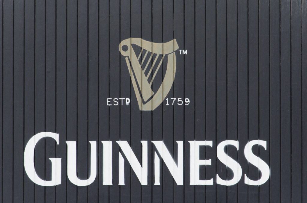 Guinness, piwo Guinness, elektryczny wózek, wózek elektryczny, wózek inwalidzki, turystyka bez barier