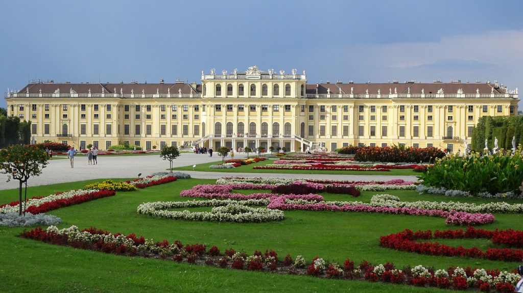  Schönbrunn, Austria, Wiedeń, wózek elektryczny, turystyka bez barier, wózek inwalidzki, podróżowanie na wózku inwalidzkim 