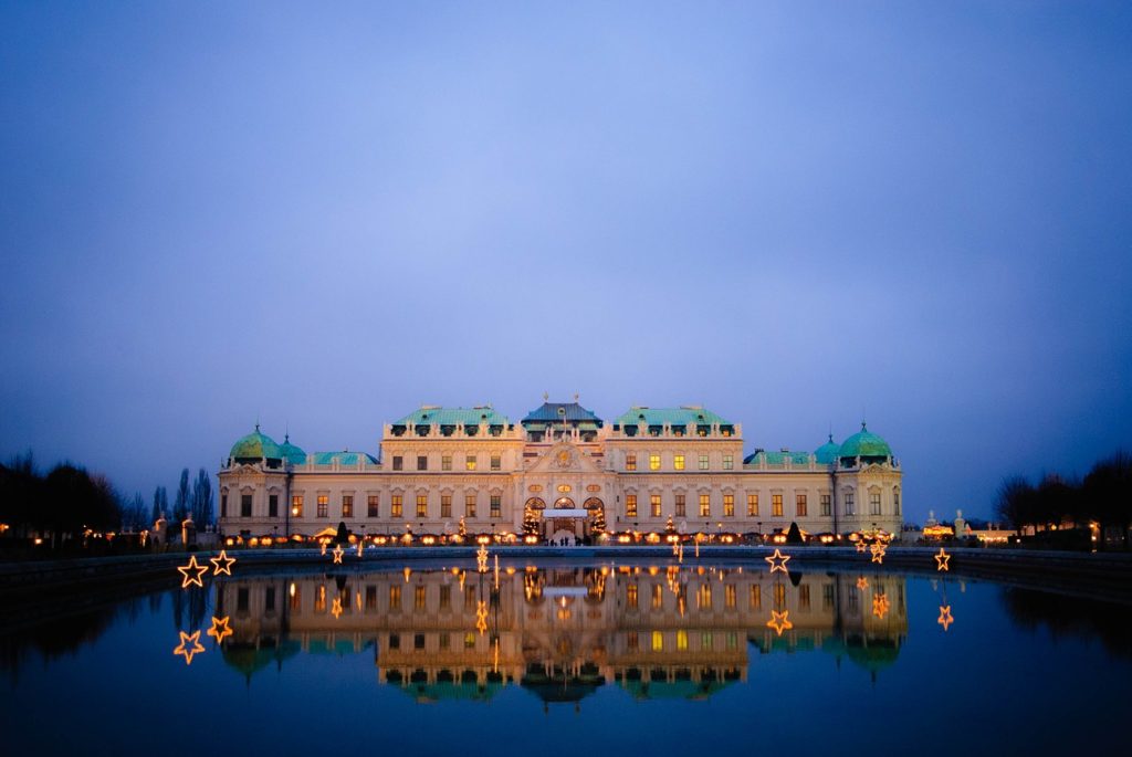 Pałac Schönbrunn w Wiedniu, Wiedeń, wózek elektryczny, podróże dla osób niepełnosprawnych, podróże na wózku inwalidzkim